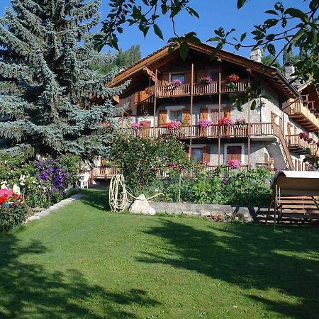 Le Vieux Noyer - Appartamenti Al Verde Villaggio Di Rumiod Saint-Pierre Exterior foto