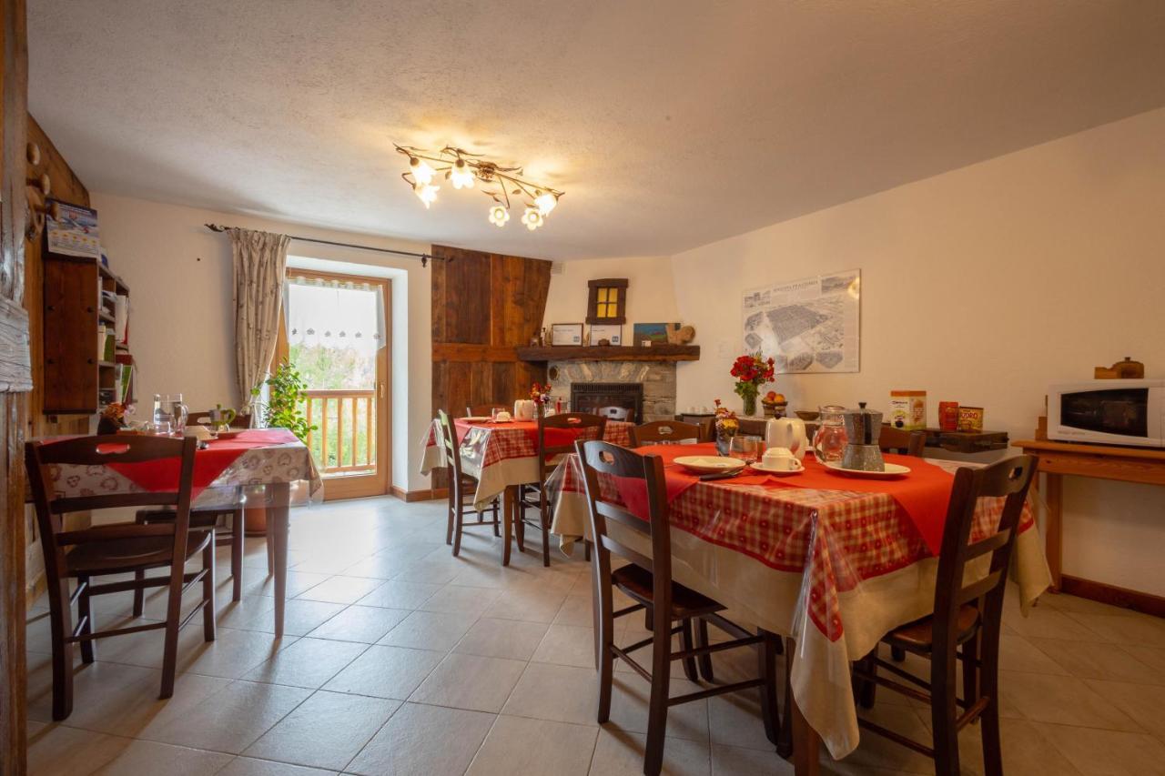 Le Vieux Noyer - Appartamenti Al Verde Villaggio Di Rumiod Saint-Pierre Exterior foto