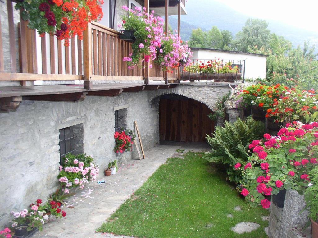 Le Vieux Noyer - Appartamenti Al Verde Villaggio Di Rumiod Saint-Pierre Exterior foto